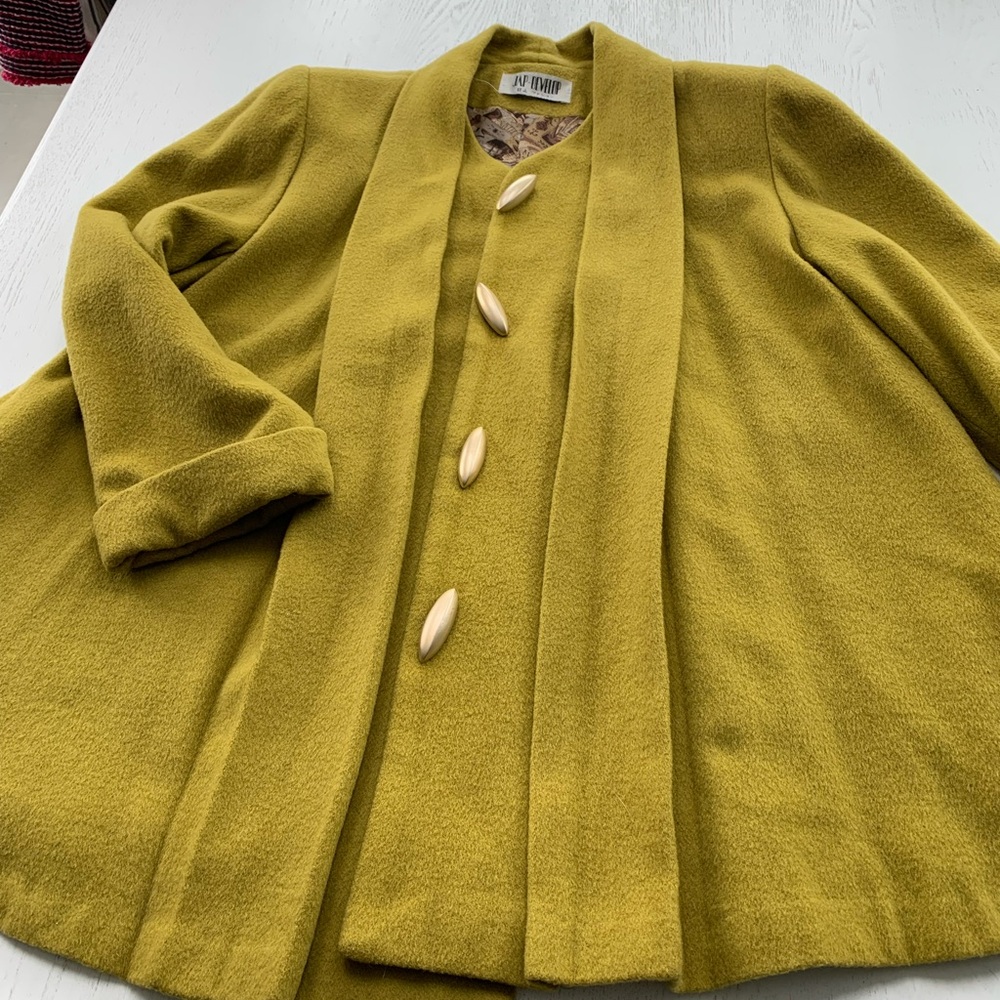 Vintage Swing (A -line) jacket.
Kermit green is in for spring 2026! 💐🌷